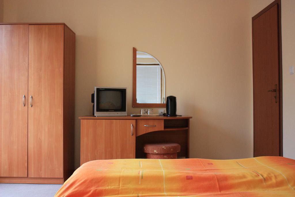 Hotel Milan 普里莫尔斯科 外观 照片